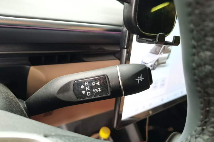 Used ARCFOX Alpha T5 2025 520 MAX Gear Lever