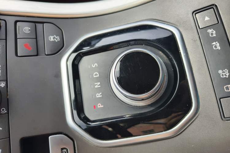 Used Land Rover Range Rover Evoque 2015 2.0T Five-Door Zhiyao Edition
