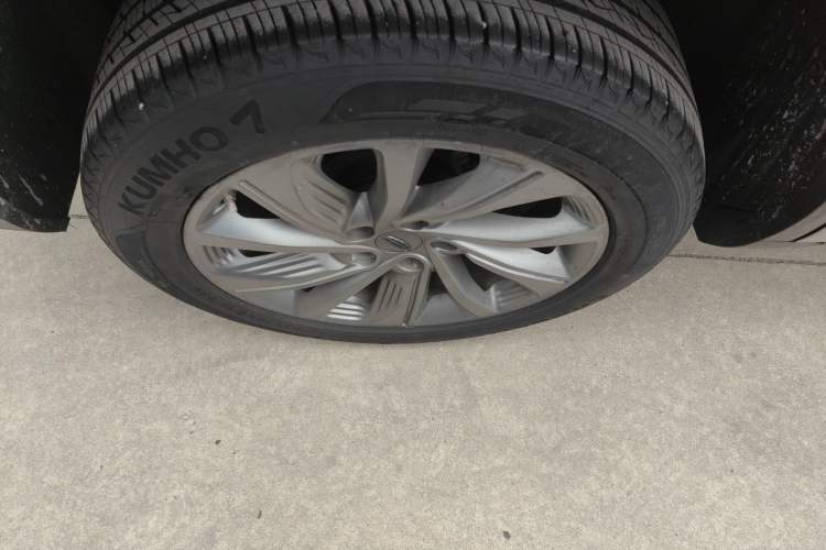 Used Geely Auto Jiajie New Energy 2021 ePro 1.5TD PHEV Luxurious Edition Right Rear Wheel Hub