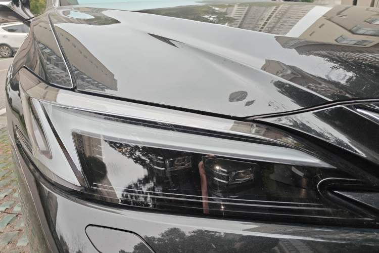 Used Lexus ES 2024 200 Premium Edition Right Front Headlight