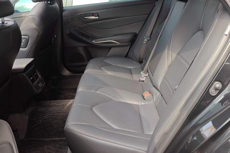 Used Toyota Avalon 2023 2.0L Luxury Edition