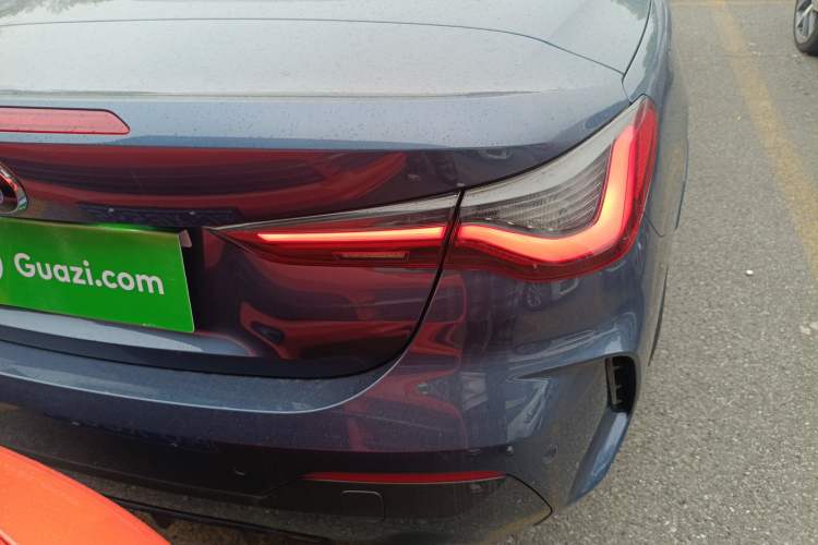 Used BMW 4 Series 2022 425i Convertible M Sport Package Exterior 3