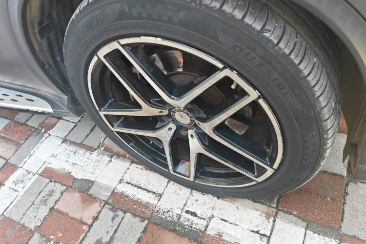 Used Mercedes-Benz GLE Coupe 2015 GLE 450 AMG 4MATIC Coupe SUV Right Front Wheel Hub