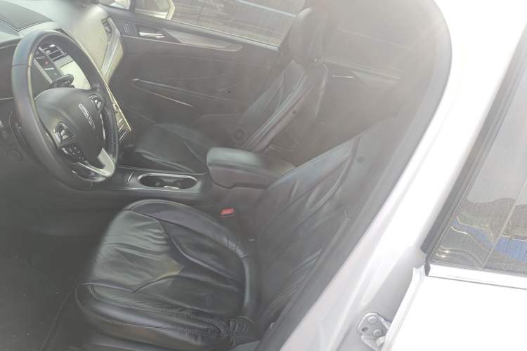 Used Lincoln MKC 2017 2.0T Two-Wheel Drive Deluxe Edition