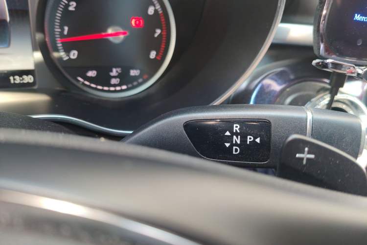 Used Mercedes-Benz C-Class 2018 C 200 L Sport Edition Achievement Special Edition Gear Lever