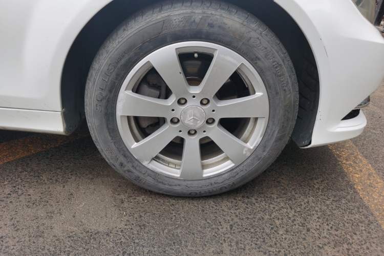 Used Mercedes-Benz C-Class 2013 C 180 CGI Classic Right Front Wheel Hub