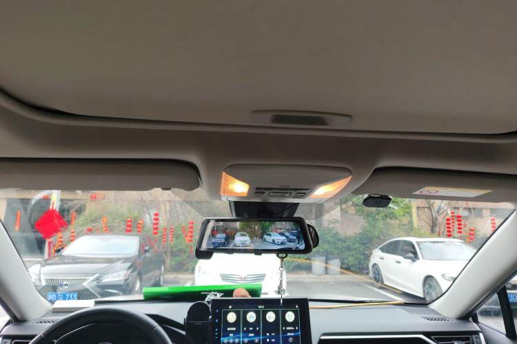 Used Toyota Wildlander 2022 Dual-Engine 2.5L E-CVT Two-Wheel Drive Luxury PLUS Edition