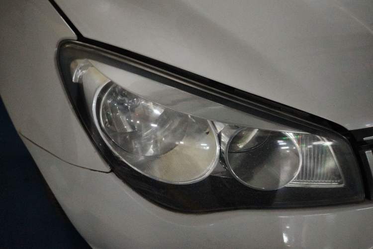 Used Roewe 350 2015 1.5L Manual Luxury Sunroof Edition Right Front Headlight