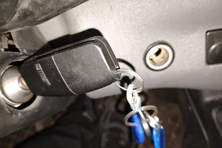 Used JMC Transit 2019 2.8T Commercial Version Short Wheelbase Mid-Roof 6-Seater China VI JX493