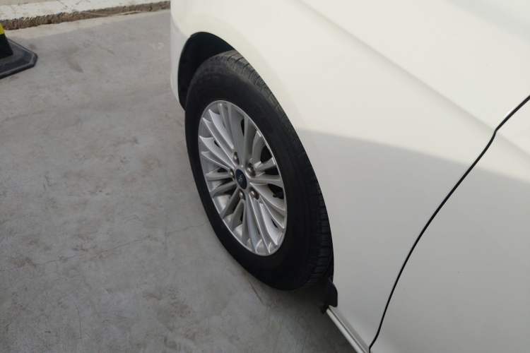 Used Ford Escort 2015 1.5L Manual Comfort Model