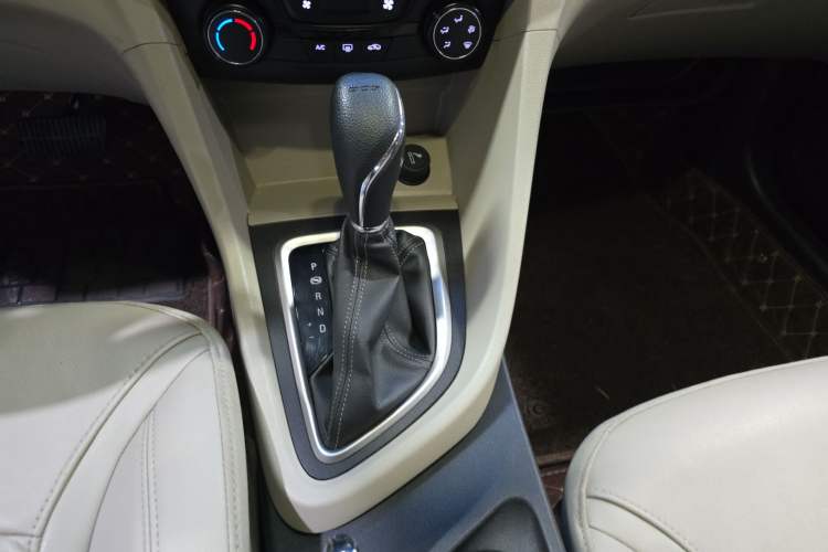 Used Buick GT 2018 15T Dual-Clutch Elite Model China V Standard Gear Lever