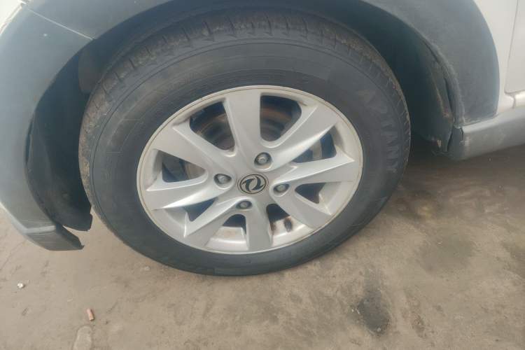 Used Dongfeng Fengon 330 2016 1.5L Manual Enjoyment Model DK15 Left Front Wheel Hub