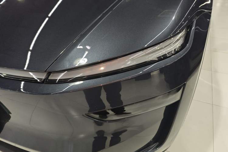 Used Tesla Model Y 2025 Rear-Wheel Drive First Edition
