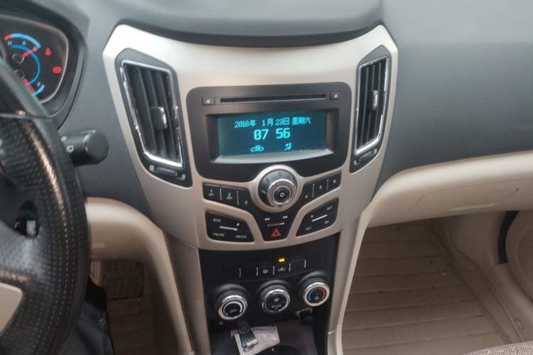 Used Haima S7 2015 2.0L Manual ZhiShang Version
