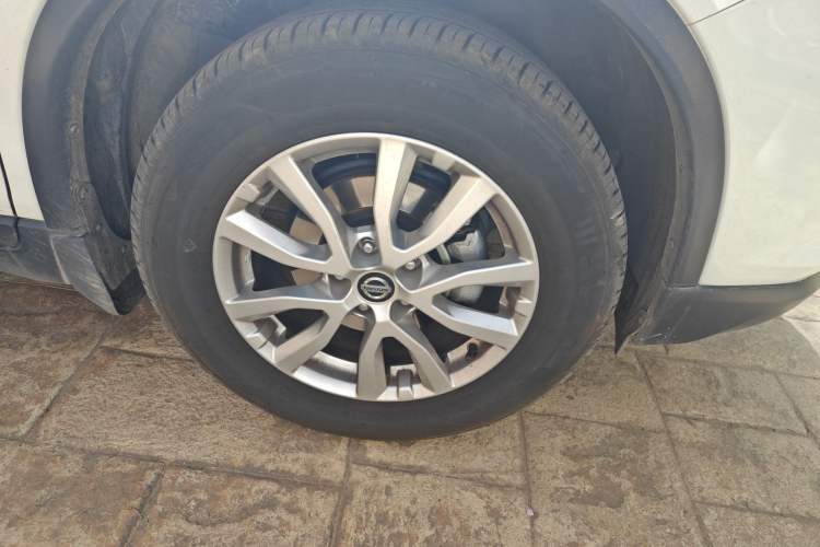 Used Nissan X-Trail 2021 2.0L CVT 2WD XL Premium SmartConnect Deluxe Edition Right Front Wheel Hub