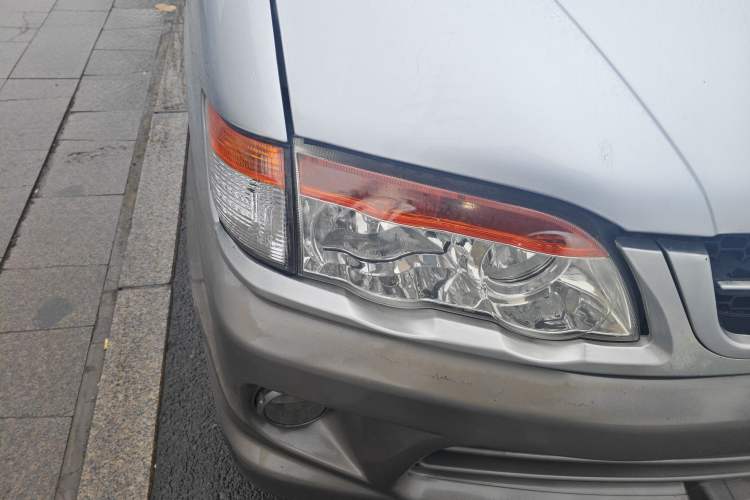 Used FORTHING Lingzhi 2013 V3 1.5L 5-Seat Standard Model I
