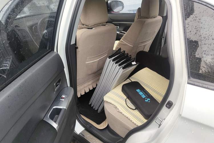 Used Mitsubishi ASX 2013 2.0L CVT Two-Wheel Drive Elite Edition Left Rear Seat