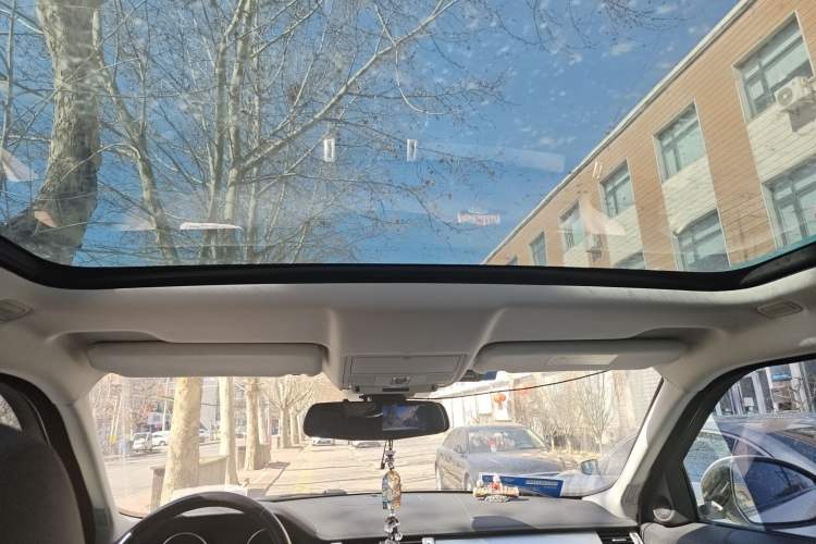 Used Land Rover Range Rover Evoque 2018 240 PS SE Smart Brilliance Edition
