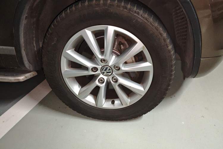 Used Volkswagen Touareg 2011 3.0 TSI High-End Version