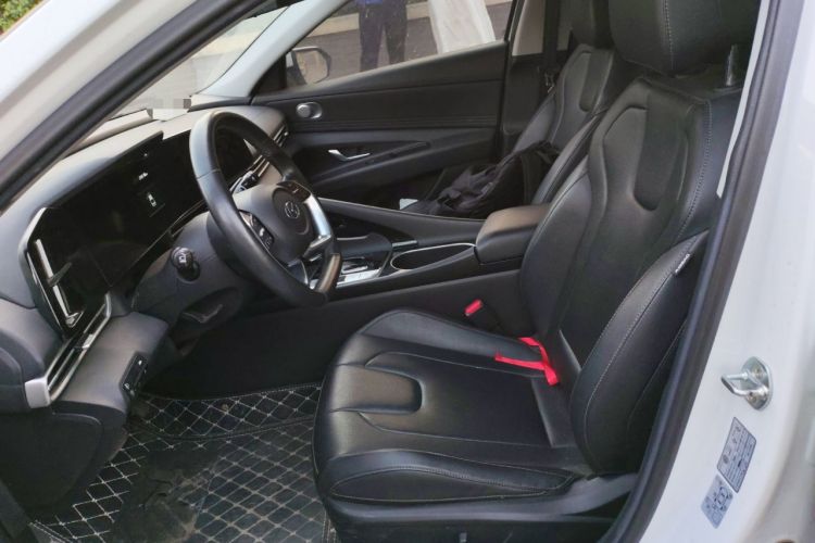 Used Hyundai Elantra 2021 1.5L CVT LUX Prestige Edition
