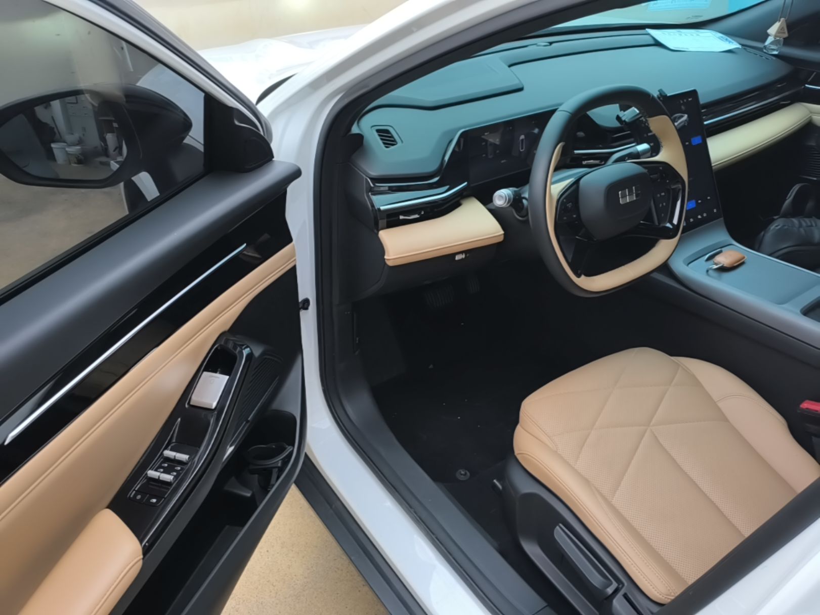 Geely Galaxy L6 2023 60km PLUS — снимка 18