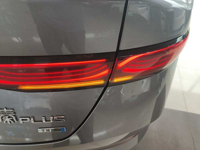 Used BYD Qin PLUS 2025 EV Smart Drive Edition 510KM Leading Model — 7
