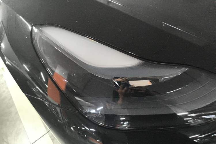 Used Tesla Model Y 2023 Long-Range All-Wheel-Drive Version
