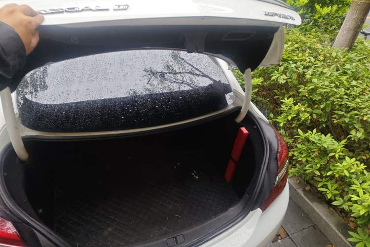 Used Buick Regal 2015 1.6T Leading Technology Model Trunk