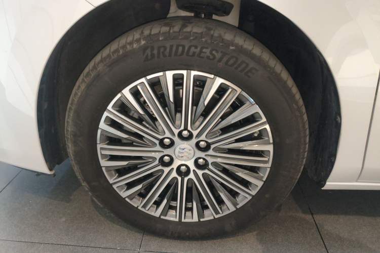 Used Buick GL8 New Energy 2024 Lu Zun Deluxe Edition 7-Seater