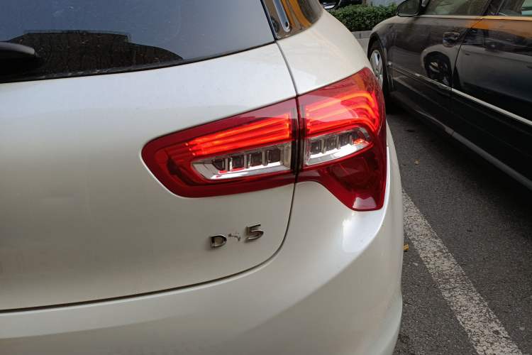 Used DS 5 2014 1.6T Luxury Edition THP160 Right Rear Taillight