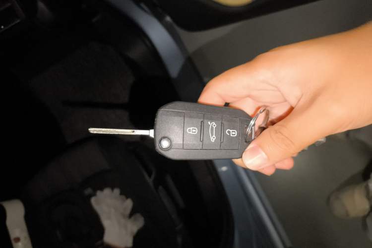 Used Peugeot 308S 2015 1.2T Automatic Jingchi Edition Vehicle Key