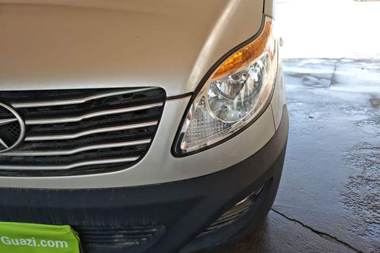 Used JAC Group Sunray 2022 2.0T Fuel-Efficient King PLUS Express Version Middle-Axis 7-Seater HFC4DB3-2E4
