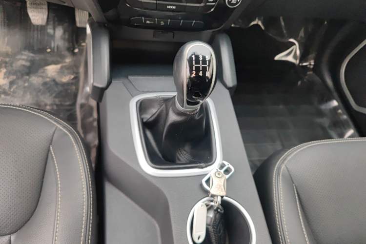 Used Geely Auto Vision X6 2016 1.8L Manual Luxury Model