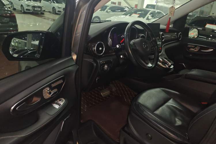 Used Mercedes-Benz V-Class 2017 V 260 Prestige Edition