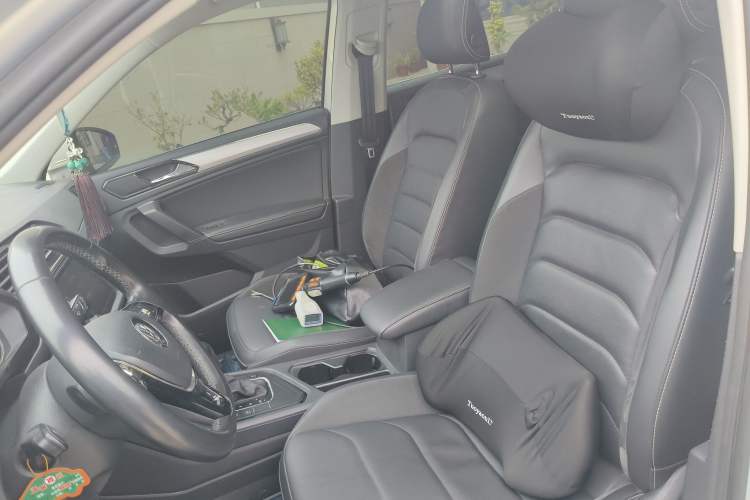 Used Volkswagen Tiguan L 2018 Facelift 330TSI Automatic Two-Wheel Drive Luxury Edition Left Front Seat