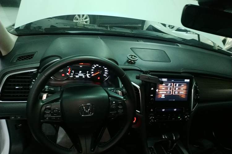 Used Honda Avancier 2017 240TURBO Two-Wheel Drive Premium Edition