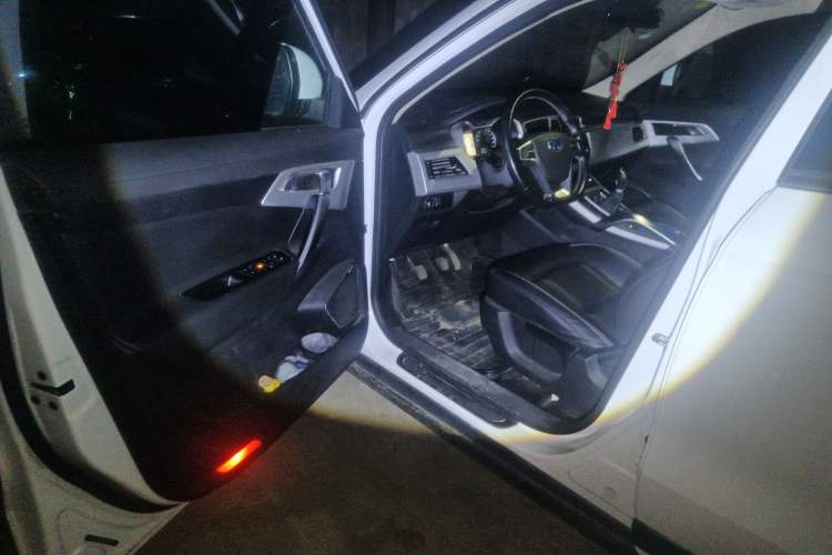 Used Geely Auto Emgrand X7 Sport 2016 2.0L Manual ZhiShang Version