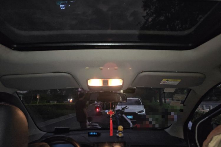 Used CHANGAN KAICHENG Oushang A600 2016 1.5L Manual Luxury 7-Seater Headliner