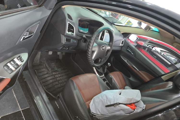 Used BYD F3 2015 Energy-Efficient Model 1.5L Manual Comfort Edition
