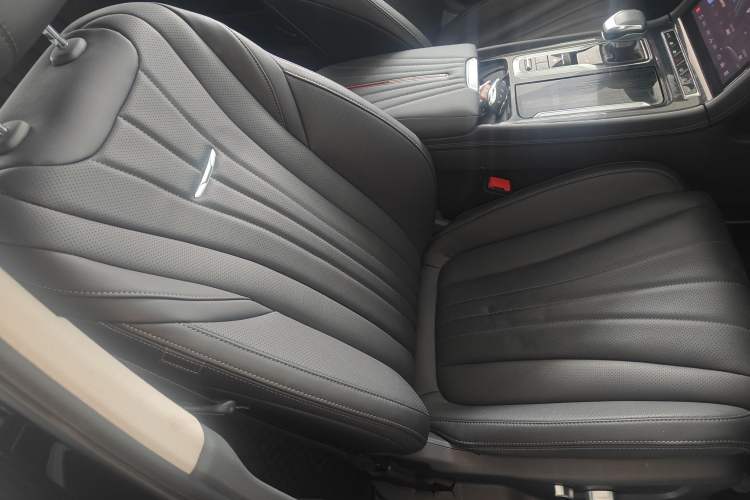 Used Hongqi H5 2023 2.0T Automatic Smart Connect Flagship Edition
