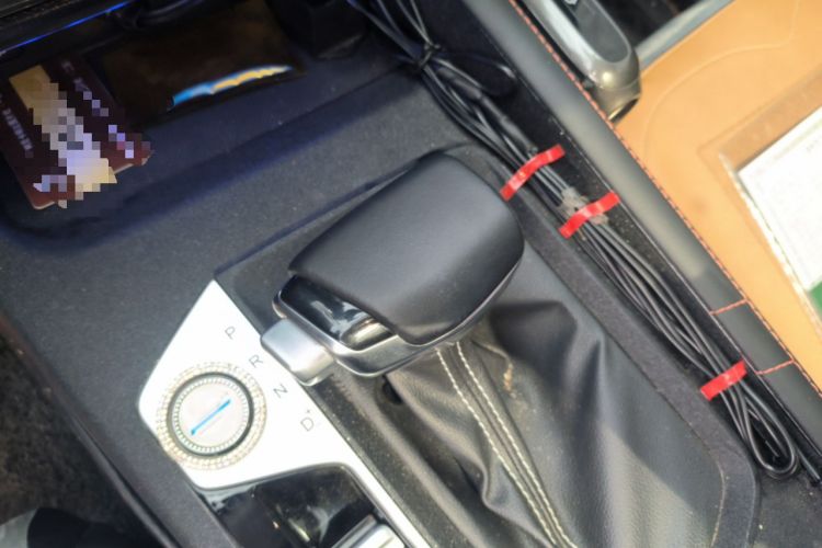 Used CHANGAN OSHAN X7 PLUS 2022 1.5T Blue Whale Edition Automatic Prestige 7-Seater Gear Lever