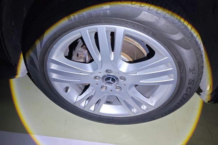 Used Mercedes-Benz GLK-Class 2015 GLK 260 4MATIC Dynamic Edition Ultimate Version Right Front Wheel Hub