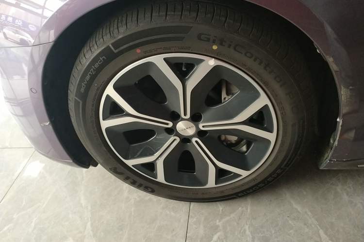 Used Hima Luxeed S7 2025 705 km Pro Exterior 4