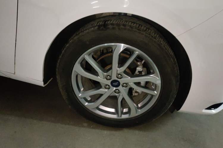 Used Ford Mondeo 2022 Restyled EcoBoost 245 Luxury Version Right Front Wheel Hub