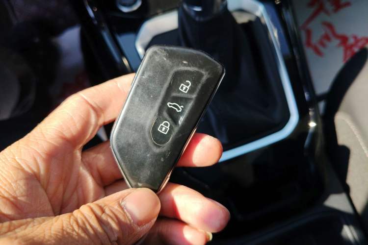 Used Volkswagen T-ROC 2020 280TSI DSG Two-Wheel Drive Comfort Version Vehicle Key