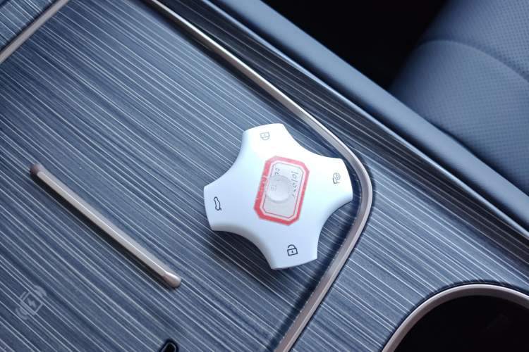 Used Dongfeng eπ eπ008 2025 210Max Range-Extended Version 5 Seats