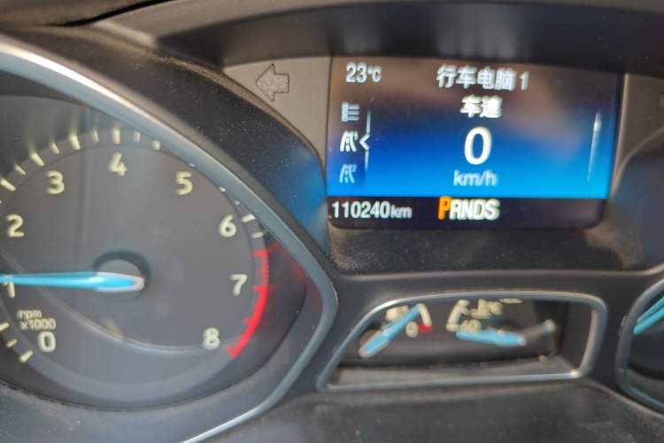 Used Ford Focus 2017 Hatchback EcoBoost 180 Automatic Elite Model Odometer Close Up