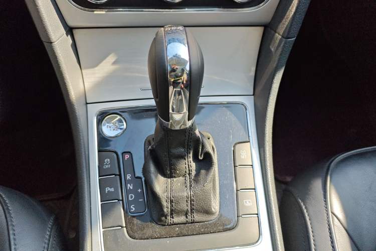 Used Volkswagen Passat 2013 1.8TSI DSG Prestige Edition Gear Lever