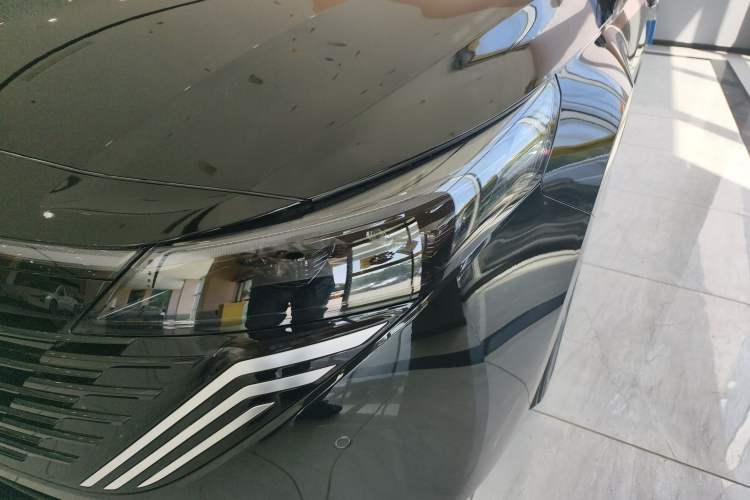 Used Nissan Teana 2026 Model Harmony Cockpit 2.0L Smart Ultra-Comfort Edition
