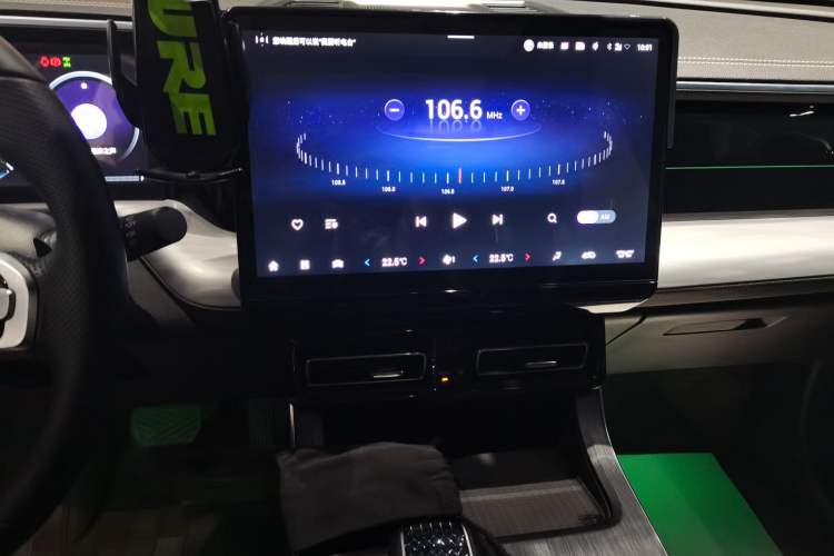 Used GAC Trumpchi GS8 2022 Flagship Series 2.0 TGDI Four-Wheel Drive Luxury Smart Connectivity Version (7 Seats)
